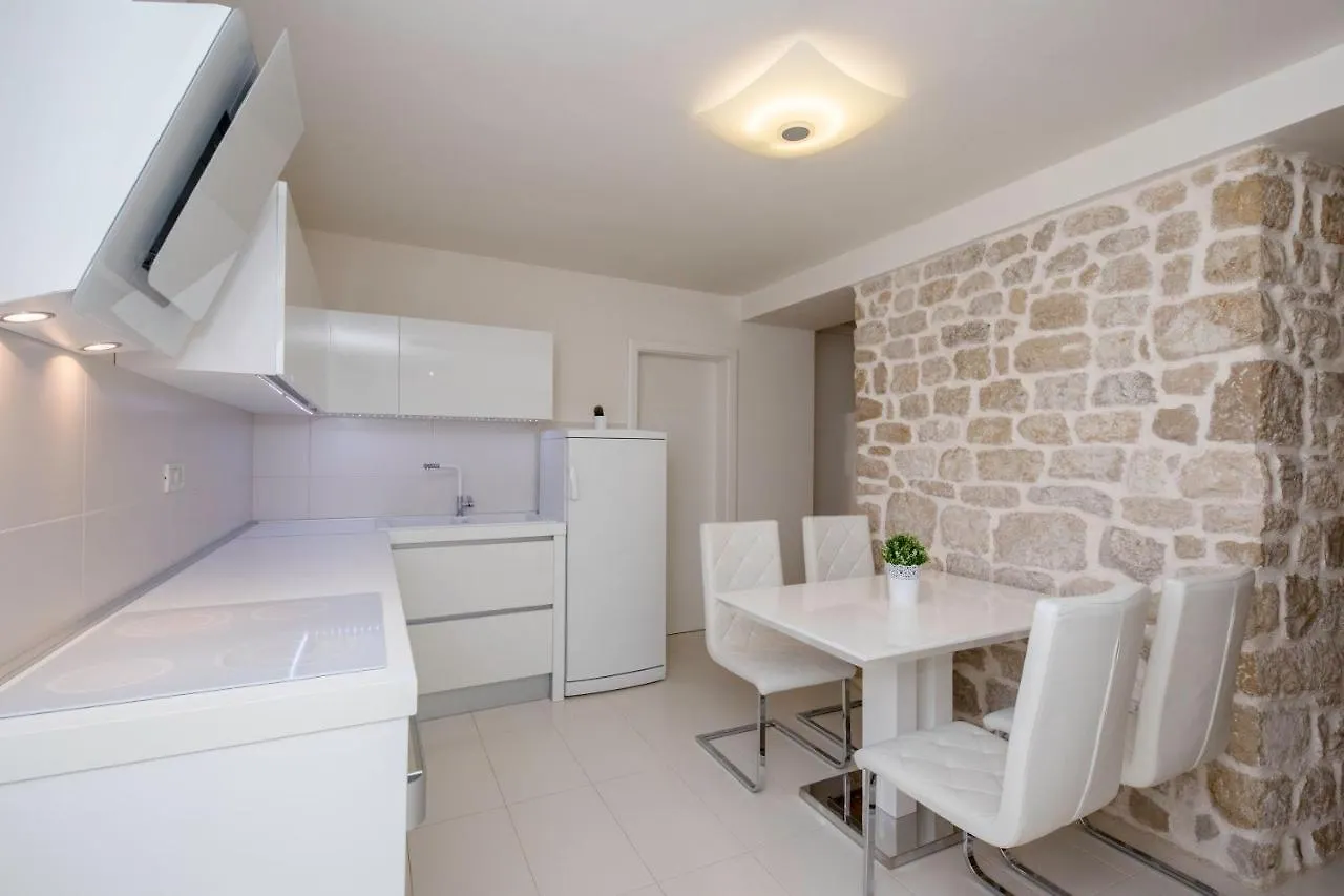 Apartmani Santino Rab Town 0*,